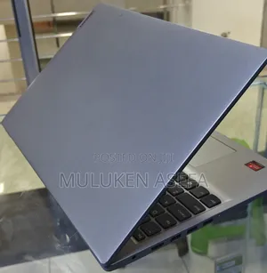 New Laptop Lenovo Legion 5 8GB AMD Ryzen 5 SSD 256GB