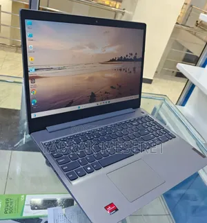 New Laptop Lenovo 8GB AMD Ryzen 5 SSD 256GB