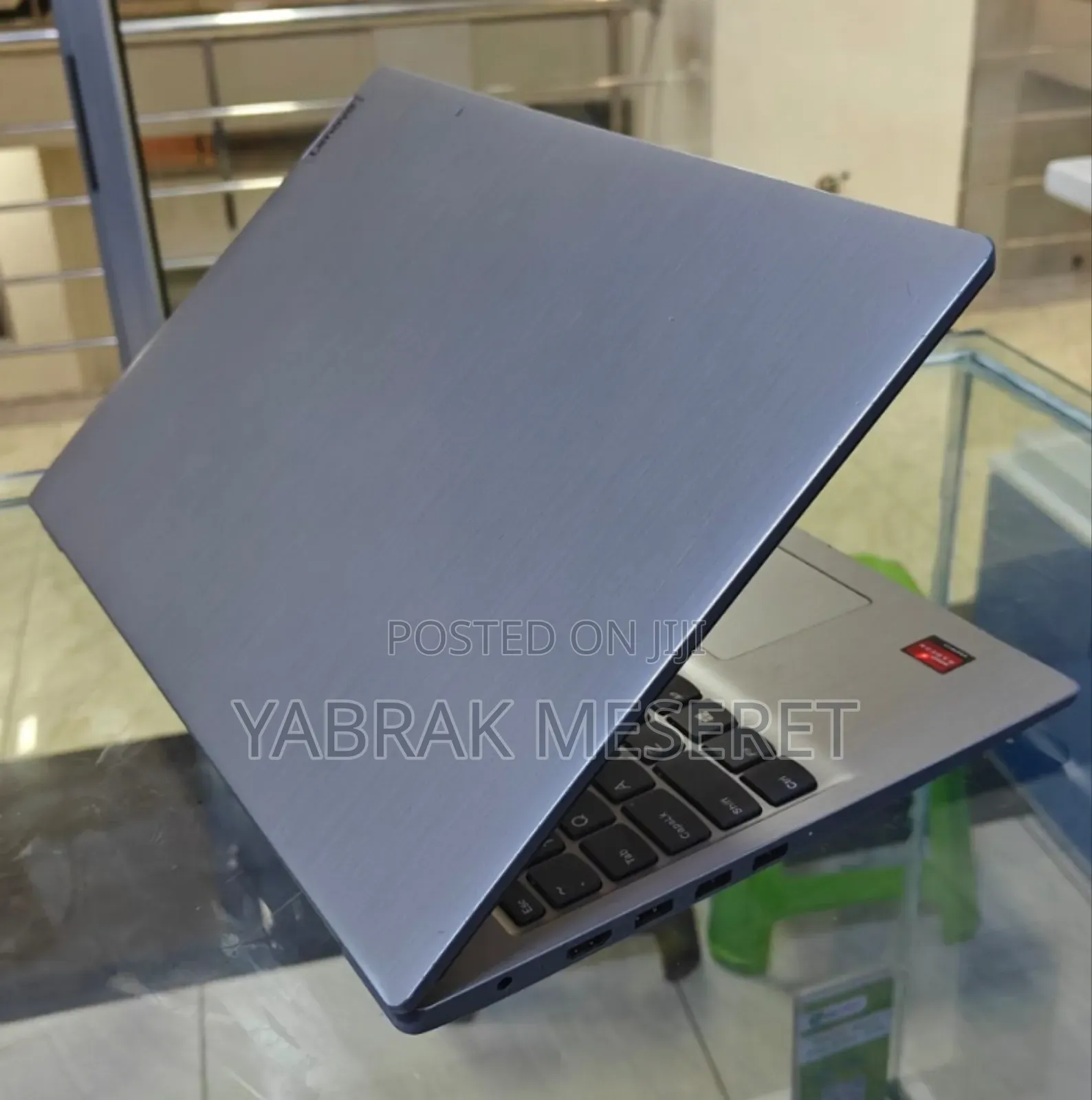 New Laptop Lenovo 8GB AMD Ryzen 5 SSD 256GB