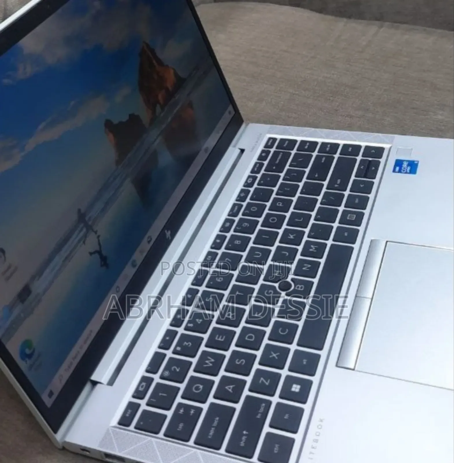 New Laptop HP EliteBook 840 G8 16GB Intel Core I5 SSD 512GB