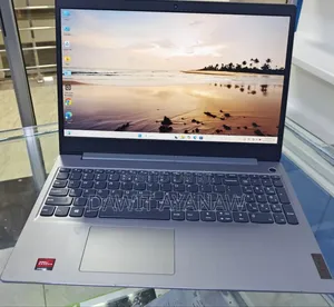 New Laptop Lenovo 8GB AMD Ryzen 5 SSD 256GB