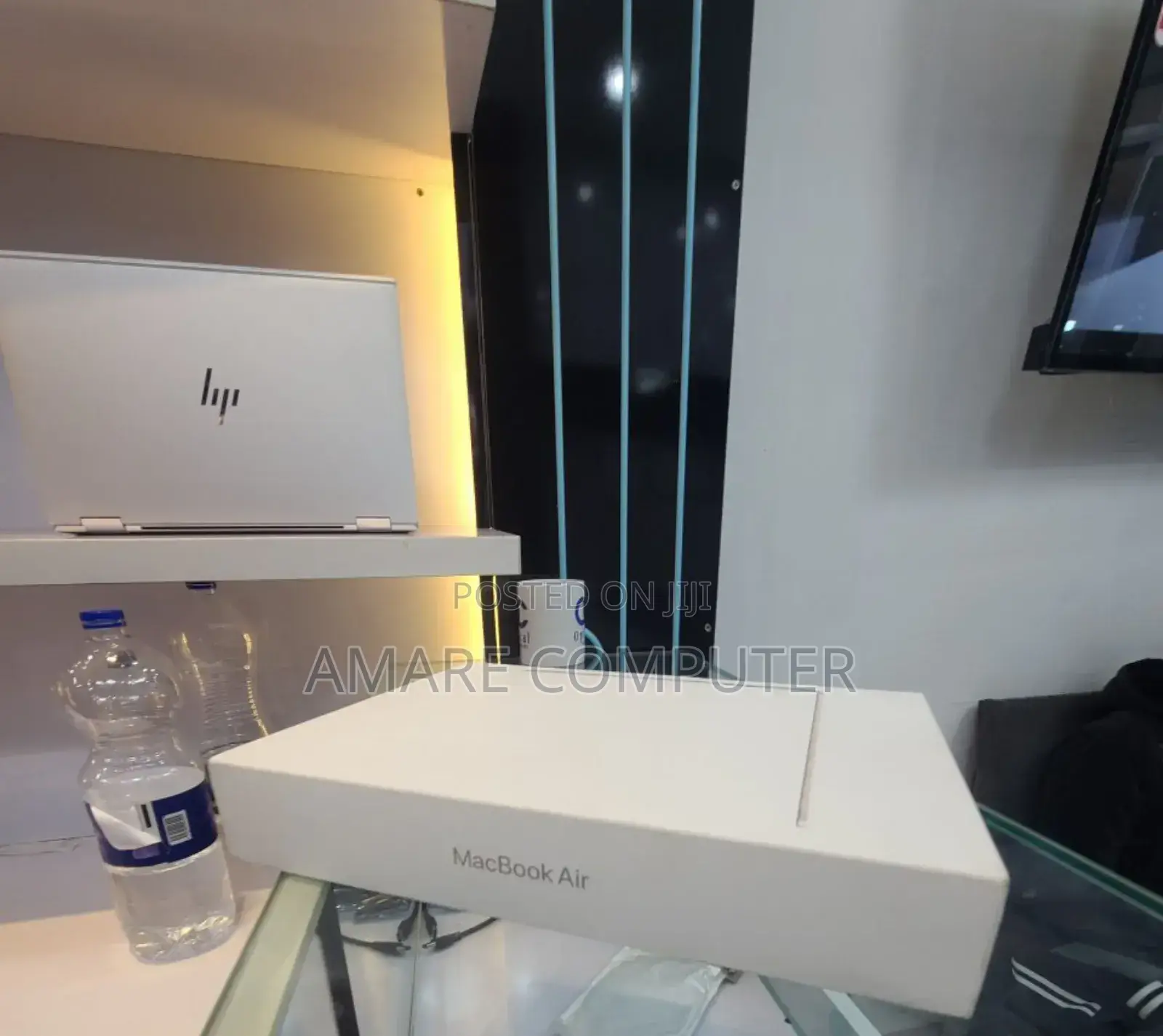 New Laptop Apple MacBook Air 2025 M4 13-Inch 16GB Apple M4 SSD 256GB