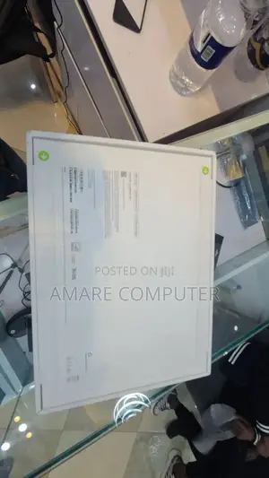 New Laptop Apple MacBook Air 2025 M4 13-Inch 16GB Apple M4 SSD 256GB