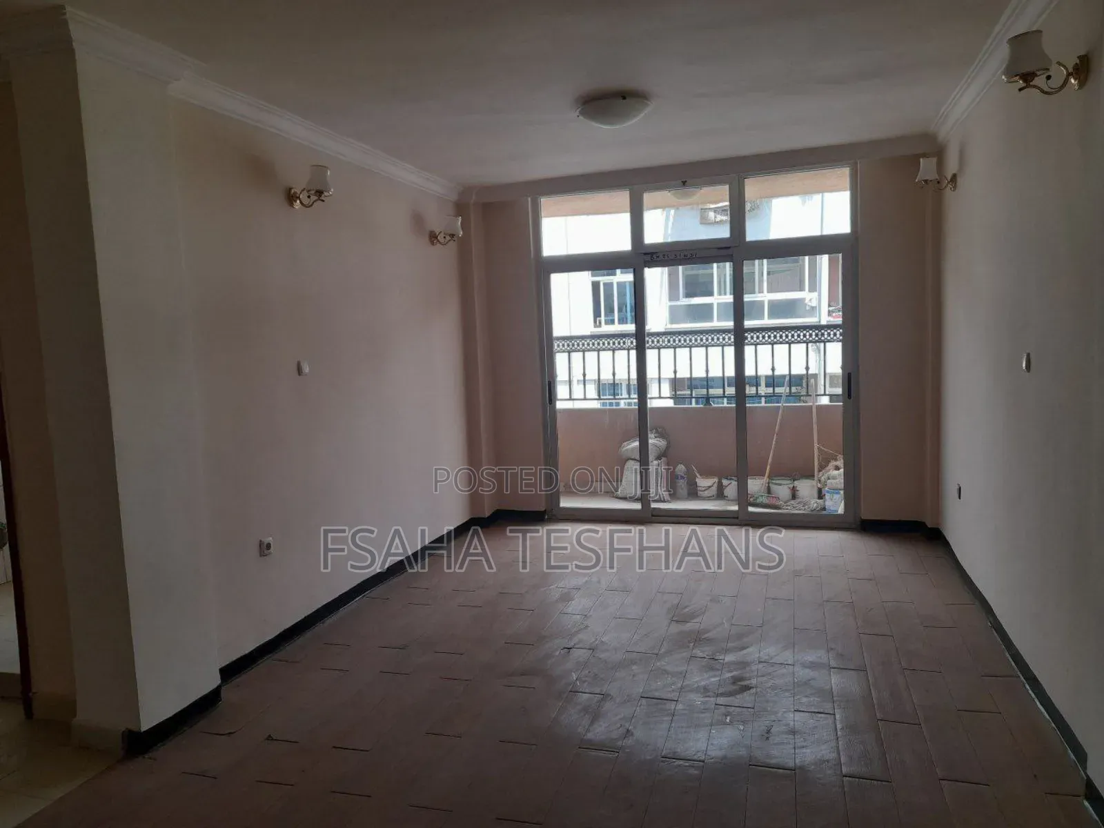 6bdrm House in House For Rent, Bole for rent