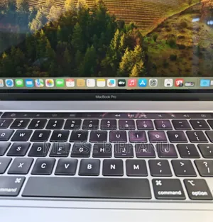 Photo - New Laptop Apple MacBook 64GB Intel Core I9 SSD 512GB