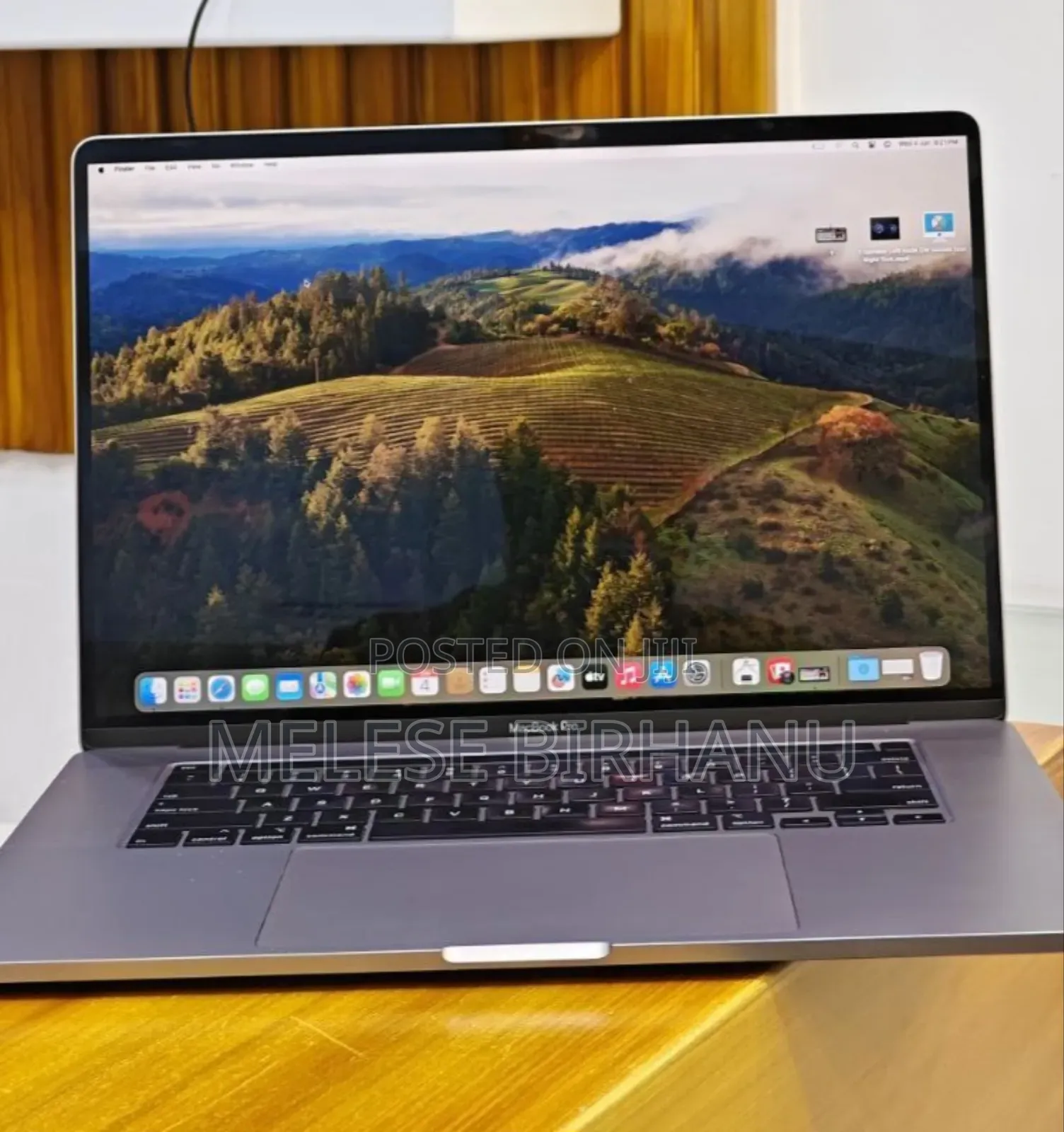 New Laptop Apple MacBook 64GB Intel Core I9 SSD 512GB