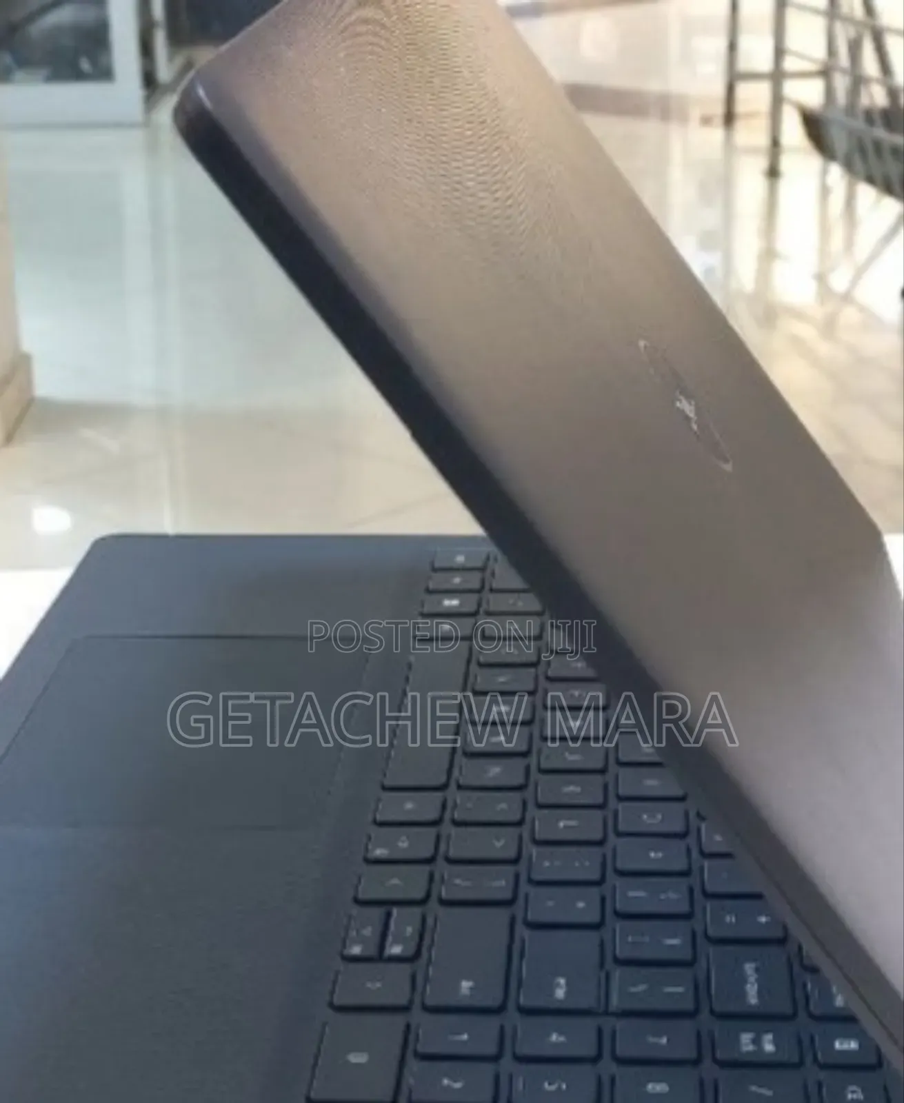 New Laptop Dell Vostro V13 8GB Intel Core I5 SSD 1T