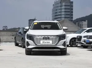 Photo - New Audi Q5 2023 White