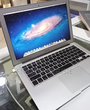 New Laptop Apple MacBook Air 2011 4GB Intel Core I5 SSD 128GB