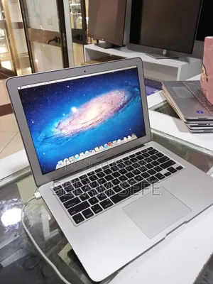 New Laptop Apple MacBook Air 2011 4GB Intel Core I5 SSD 128GB