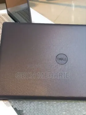 New Laptop Dell Vostro 3520 8GB Intel Core I5 SSD 1T