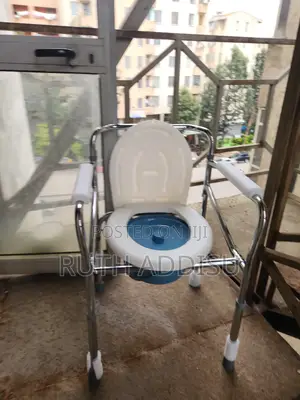 Commode Chair來自commode Chair沒用poty Chair巢的commode Chair New