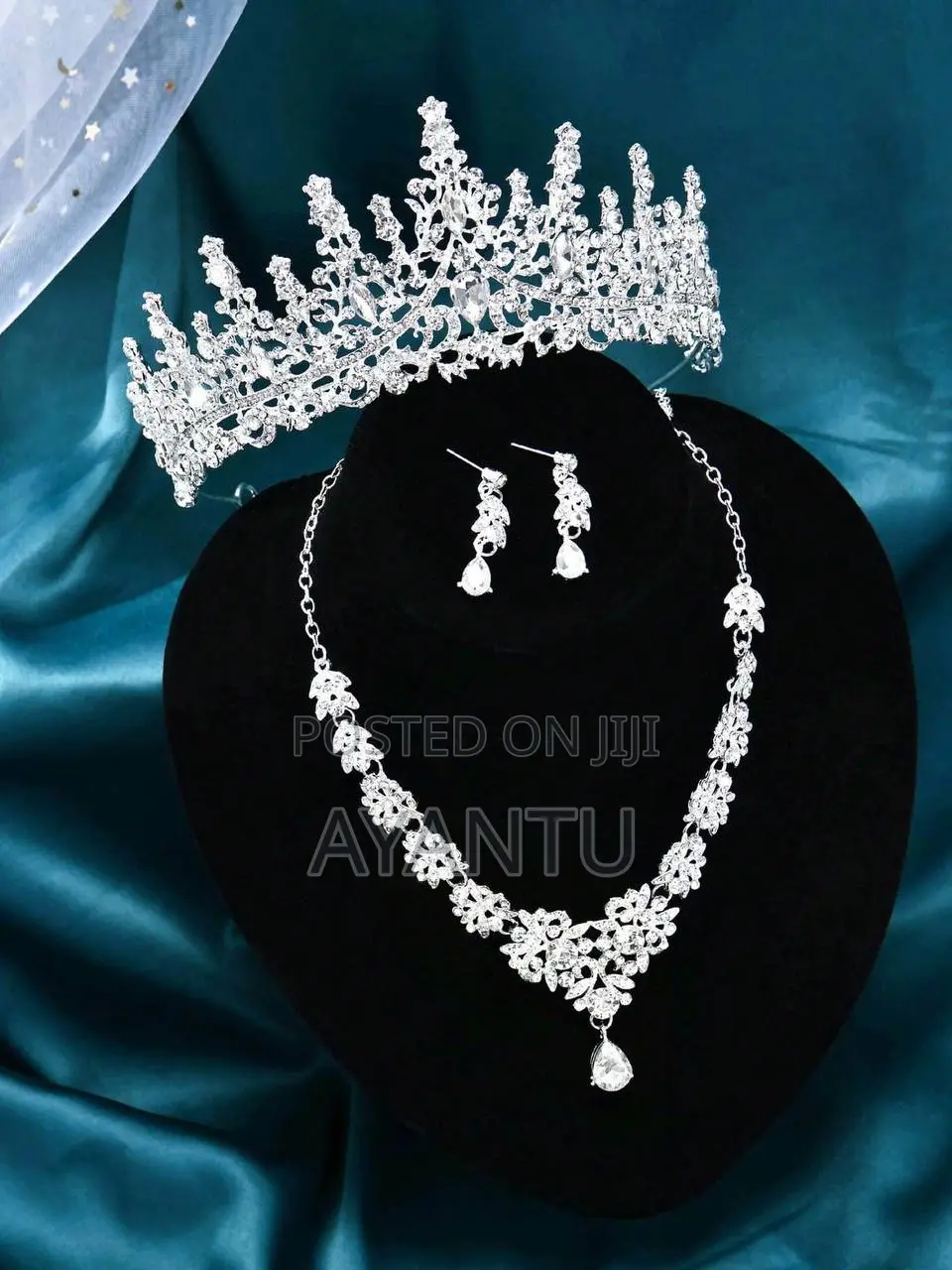Bridal Crown and Jewelry Set