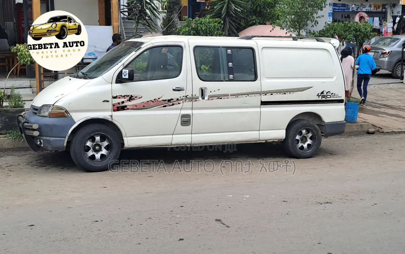 Toyota HiAce 2000 White