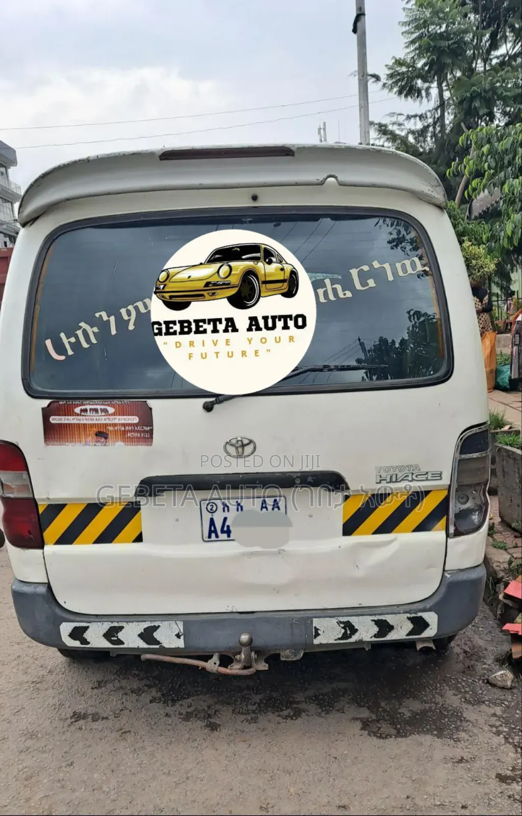 Toyota HiAce 2000 White