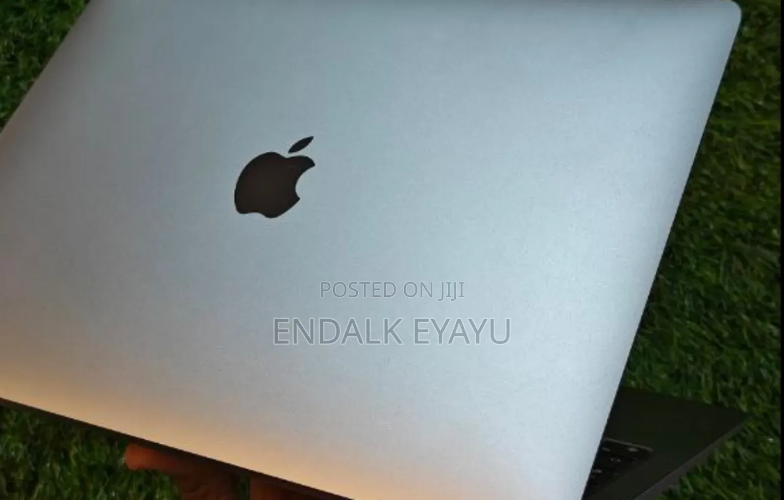 New Laptop Apple MacBook Air 2020 M1 8GB Apple M1 SSD 256GB