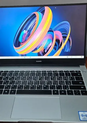 New Laptop Huawei MateBook 13 WRT-W19E 8GB Intel Core I5 HDD+SSD 512GB