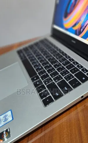 New Laptop Huawei MateBook 13 WRT-W19E 8GB Intel Core I5 HDD+SSD 512GB