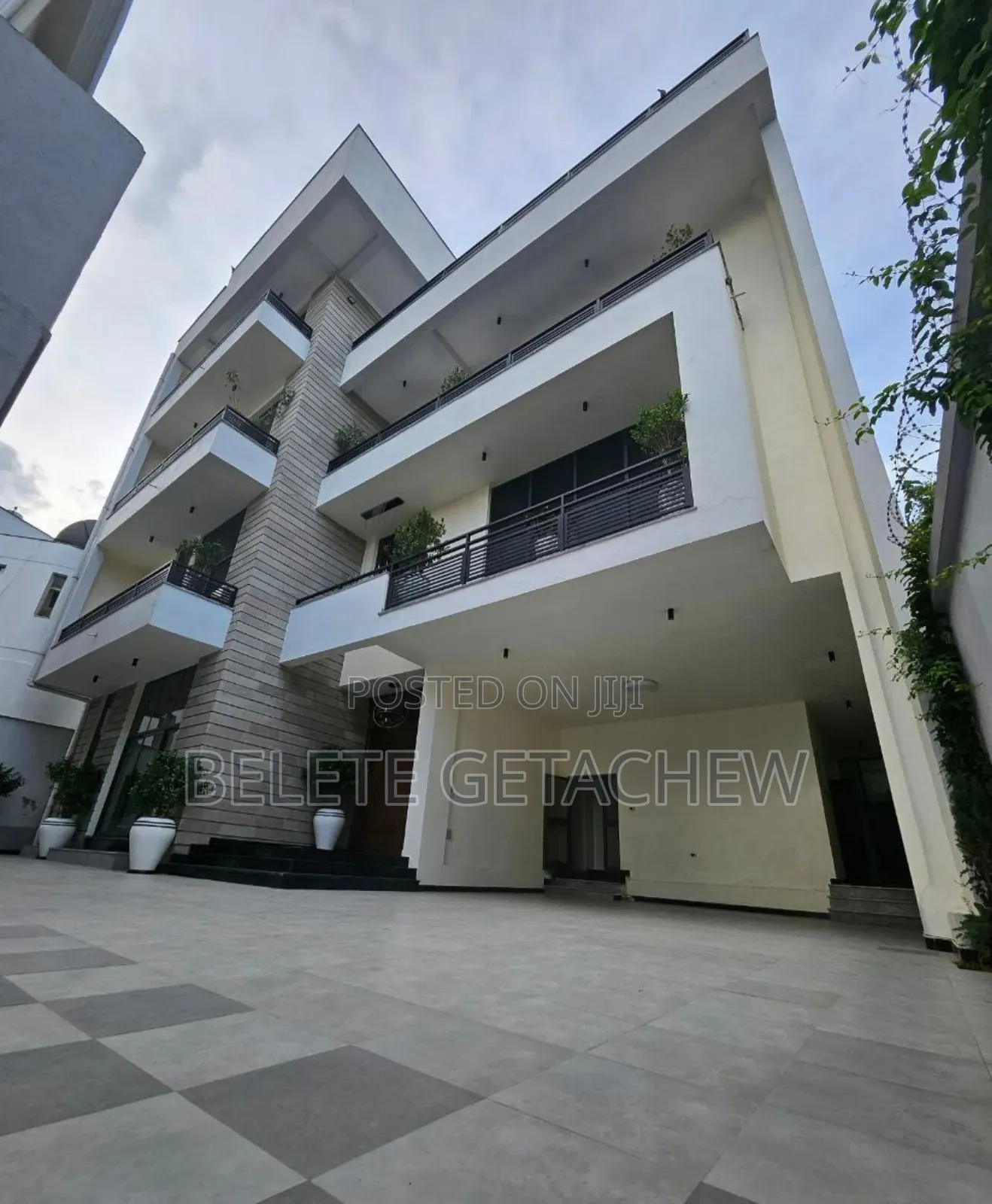 8bdrm House in Bisrate Gabriel, G+3, Nifas Silk-Lafto for sale