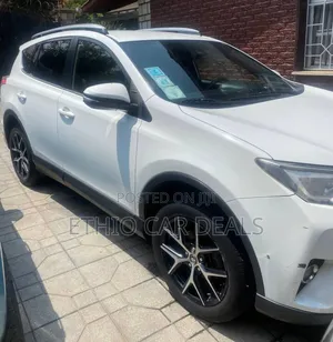 Toyota RAV4 2016 White