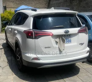 Toyota RAV4 2016 White