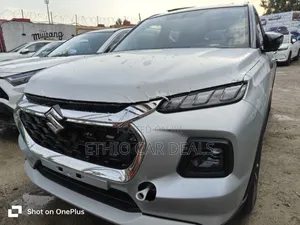Photo - New Suzuki Vitara 2025 Silver