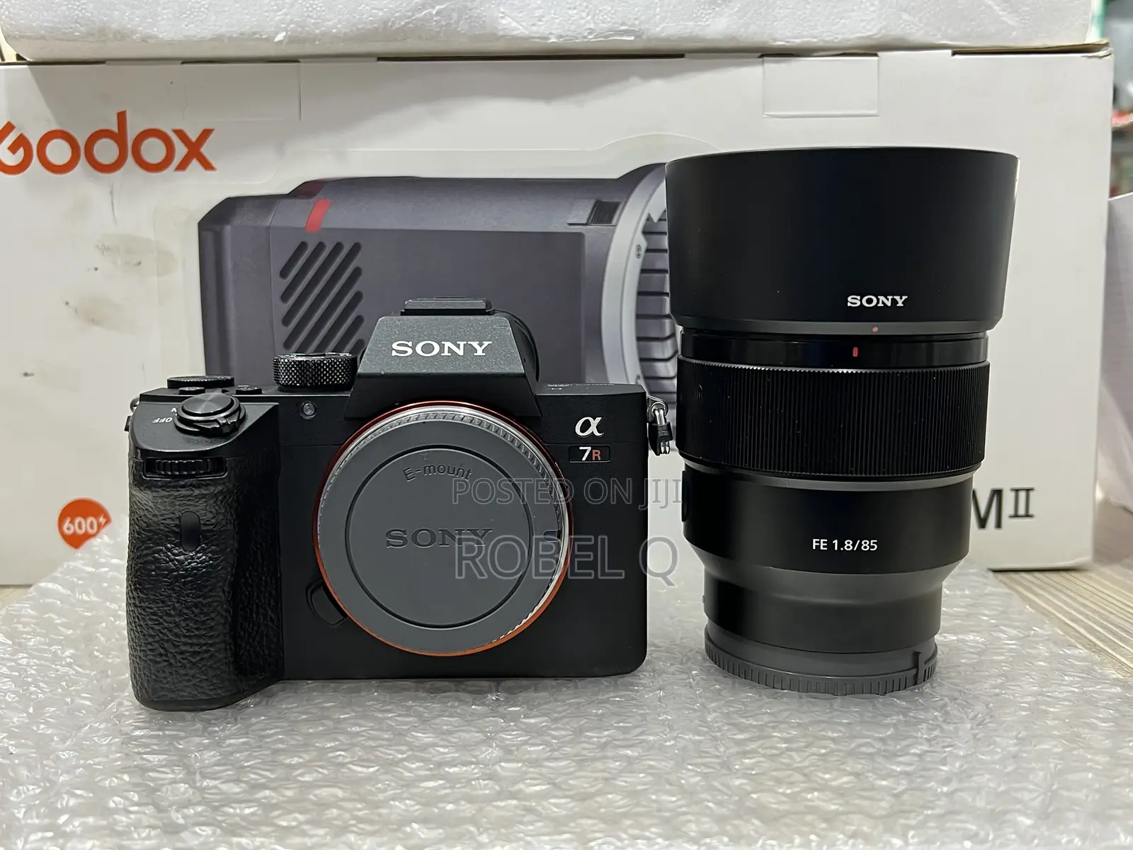 Sony Alpha 7r Iii With 85mm F1.8 Prime Lens