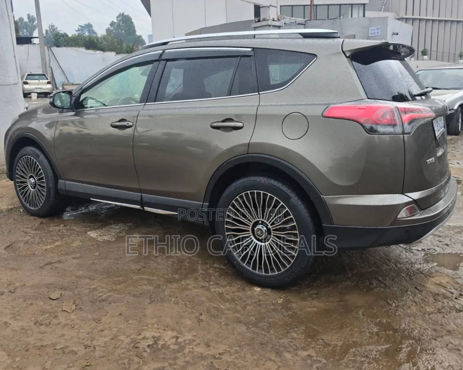 Toyota RAV4 2017 Brown