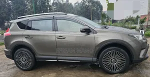 Toyota RAV4 2017 Blue