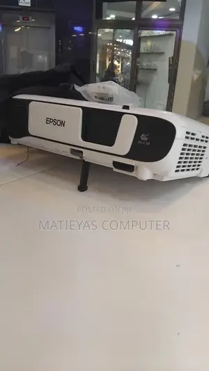 Photo - Epson Projecter