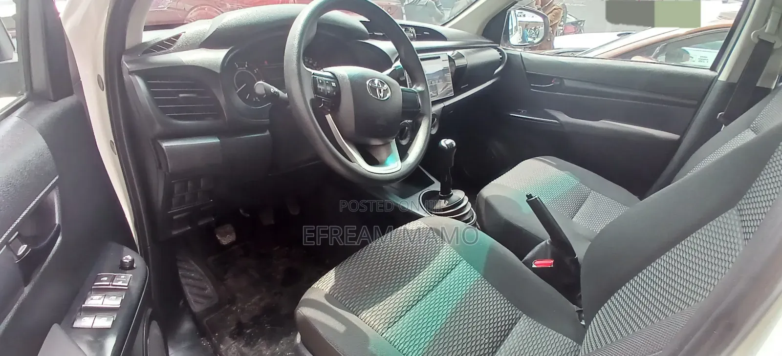 Toyota Hilux 2020 White