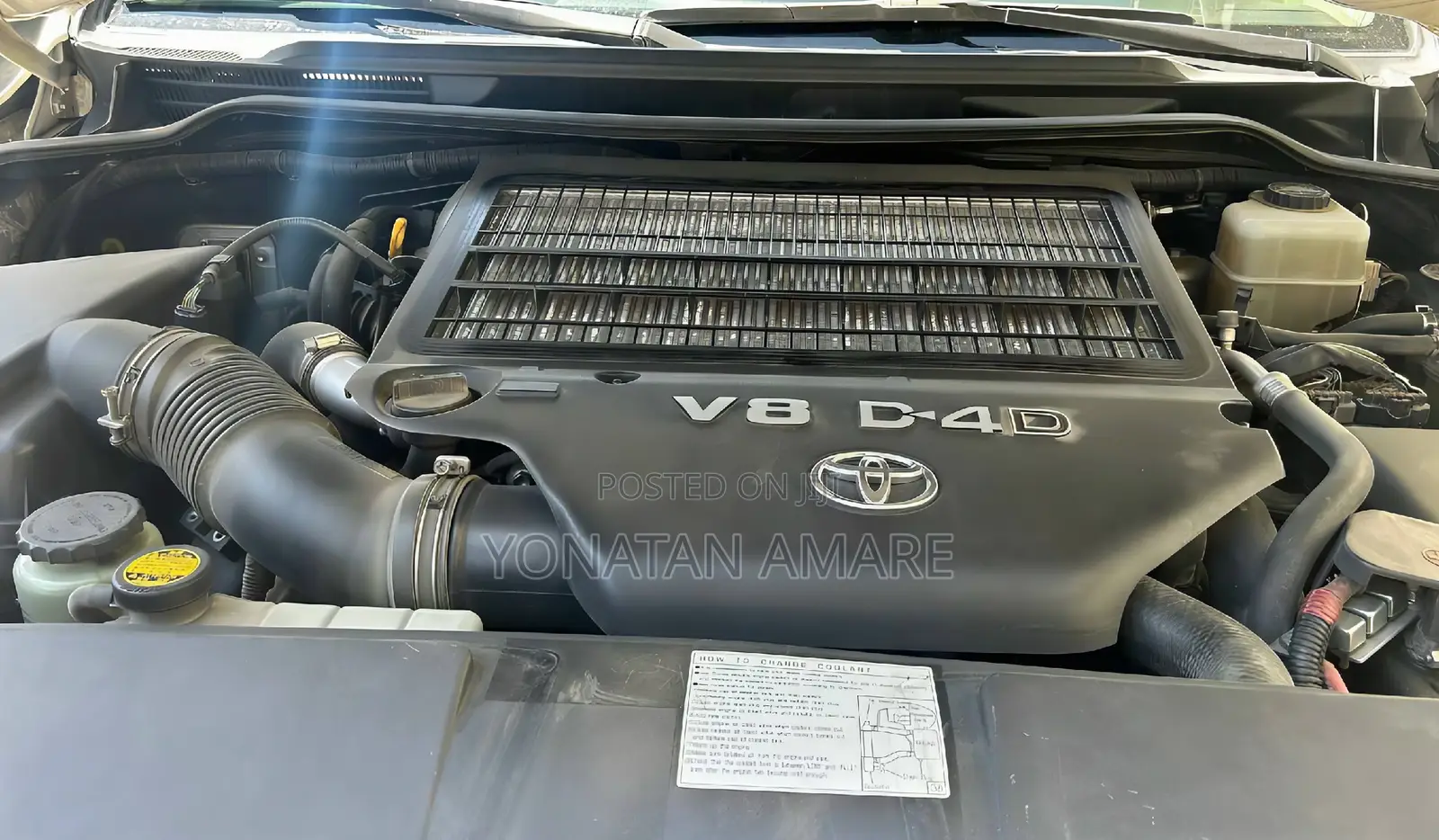 Toyota Land Cruiser 2010 White