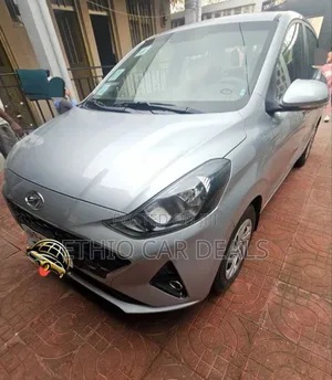 Photo - Hyundai I10 2022 Silver