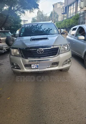 Photo - Toyota Hilux 2008 Silver