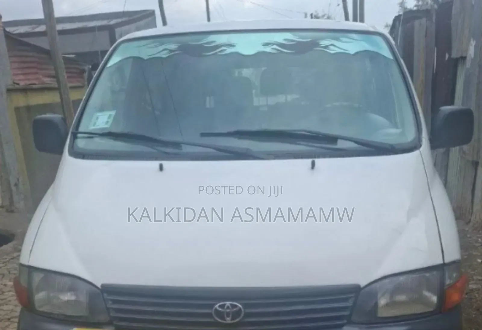 Toyota HiAce 2004 White