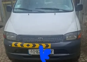 Toyota HiAce 2004 White