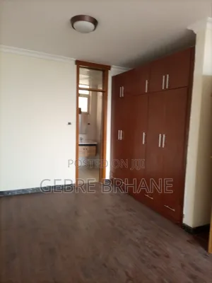 3bdrm Apartment in Apartment, Yeka for rent