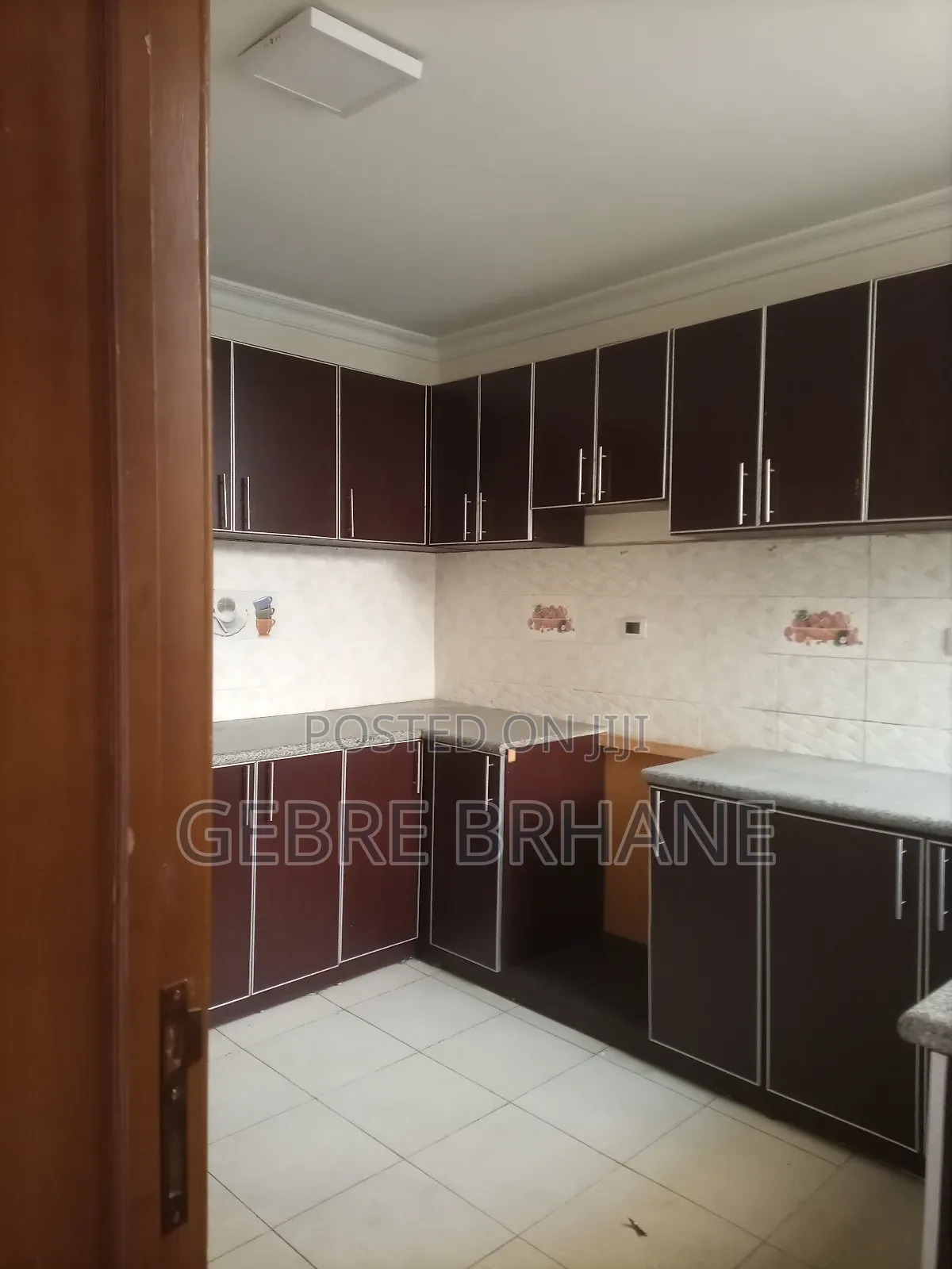 3bdrm Apartment in Apartment, Yeka for rent