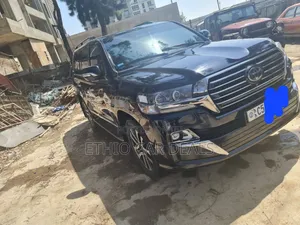 Toyota Land Cruiser 2022 Black