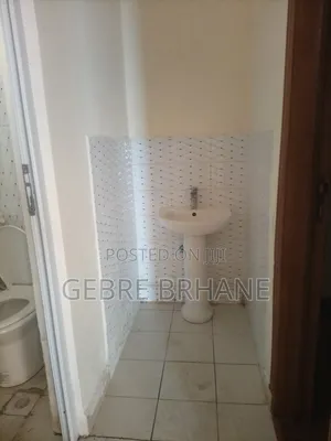 2bdrm Apartment in Apartment, Yeka for rent