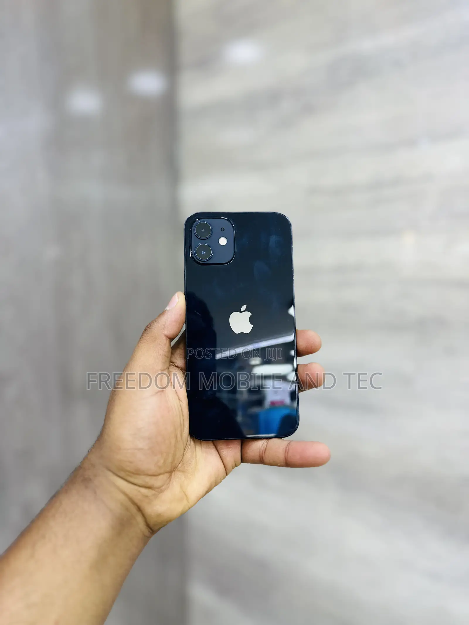 Apple iPhone 12 64 GB