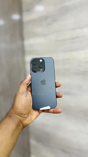 Photo - New Apple iPhone 16 Pro 256 GB Black