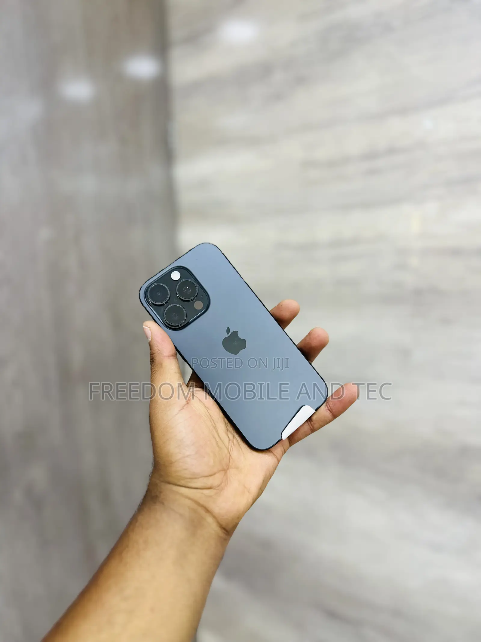 New Apple iPhone 16 Pro 256 GB Black