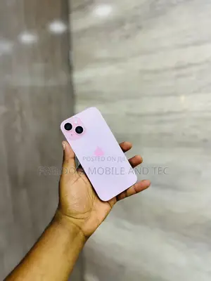 Photo - Apple iPhone 15 256 GB Pink