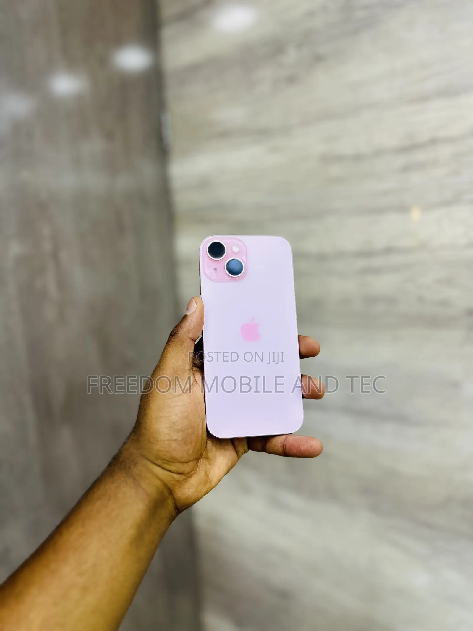 Apple iPhone 15 256 GB Pink
