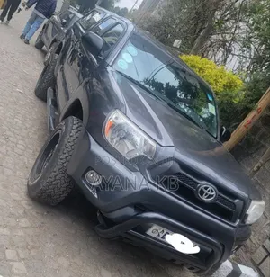 Toyota Tacoma 2014 Gray