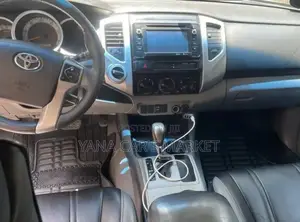 Toyota Tacoma 2014 Gray