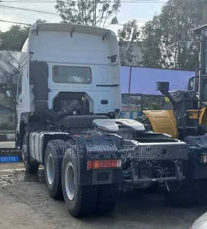 Photo - New Sinotruk Howo 2024 White