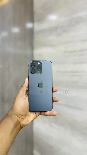 Photo - Apple iPhone 15 Pro Max 256 GB Black