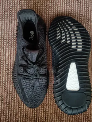 Yeezy Boost 350 V2.0 Black